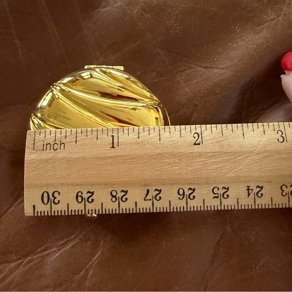 Pillbox - Picture 6 of 6